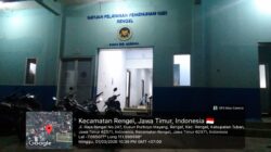 Jaga kami jangan racuni kami , Drama pilu Dibalik Makan Dan Minuman Gratis MBG anak sekolah di Rengel Tuban karena Disuguhi Susu Kedelai Basi